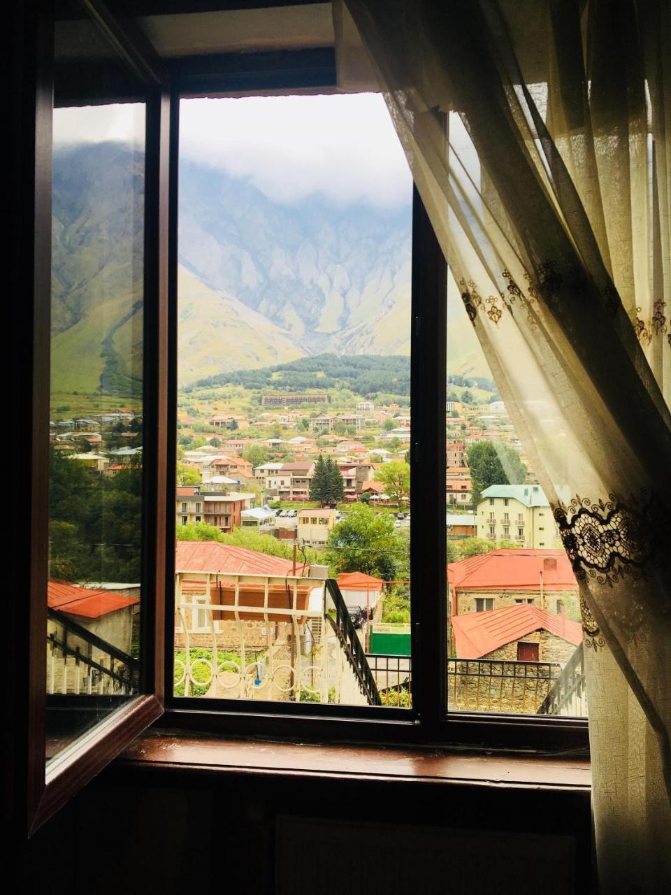 Maia'S Guest House Gergeti Kazbegi Exterior photo