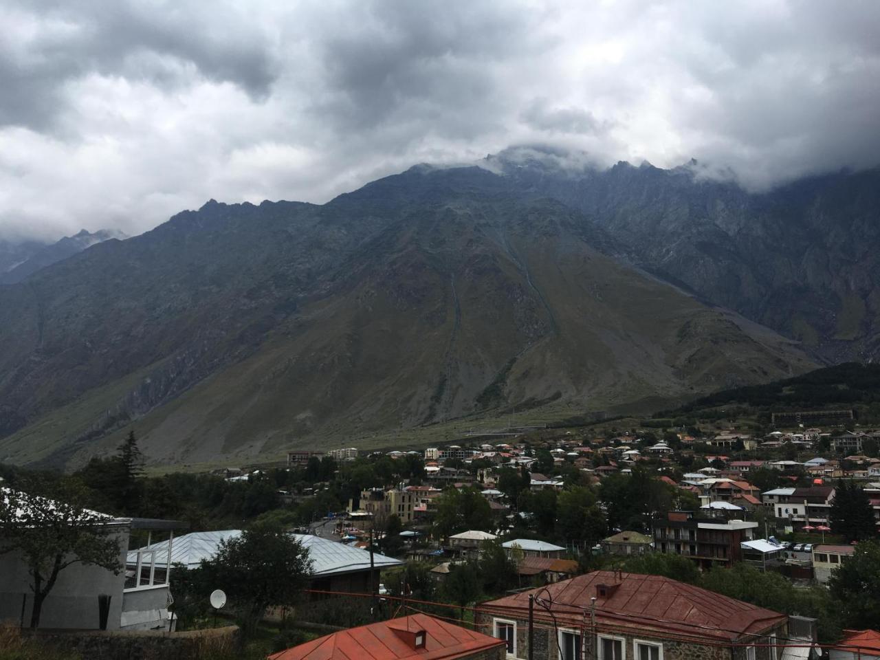 Maia'S Guest House Gergeti Kazbegi Exterior photo