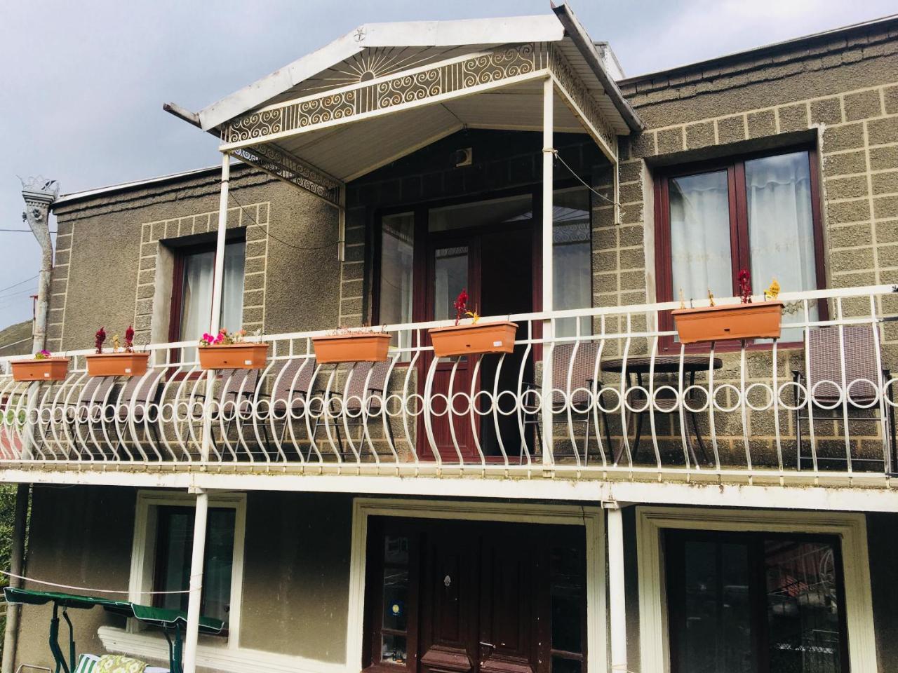 Maia'S Guest House Gergeti Kazbegi Exterior photo