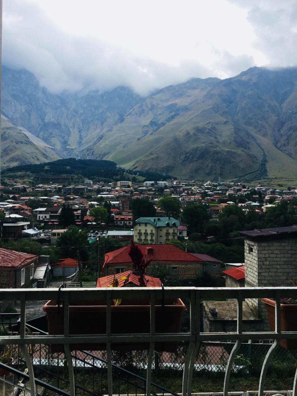 Maia'S Guest House Gergeti Kazbegi Exterior photo